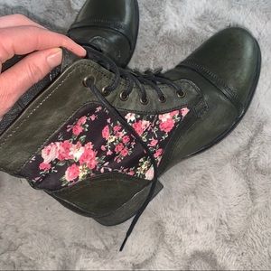 Steve Madden Hunter Green and Flower Combat boots